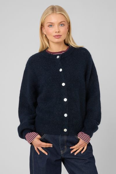Gilet boutonn&eacute; col rond