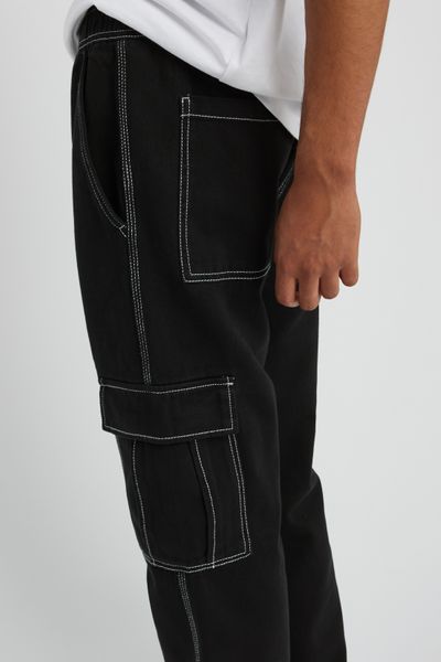 Pantalon cargo &agrave; surpiq&ucirc;res