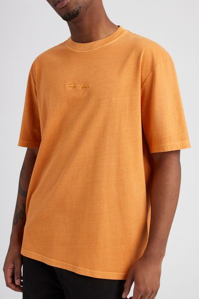 T-shirt message teint en pi&egrave;ce