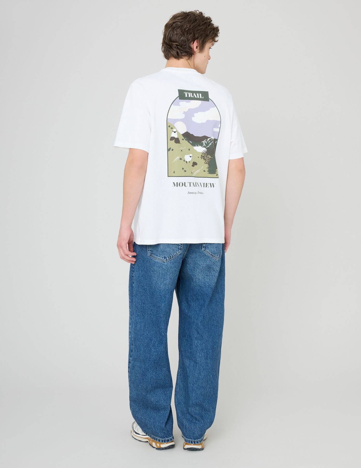 Jean barrel stone &agrave; d&eacute;coupes