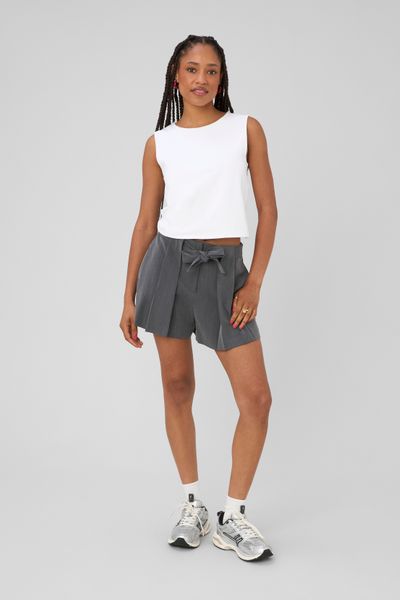 Short ceintur&eacute;