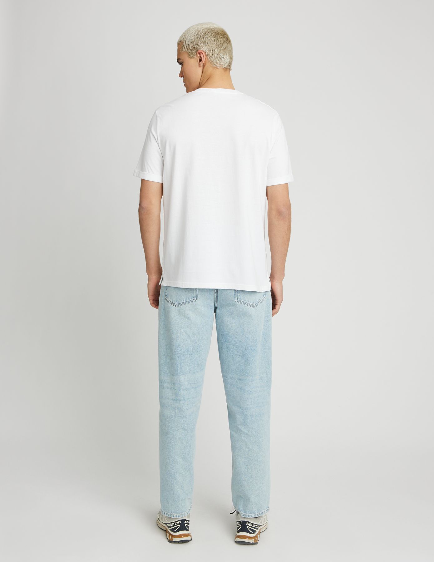 T-shirt broderie poitrine