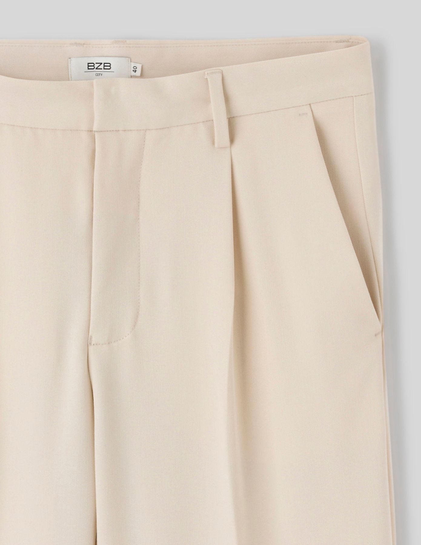 Pantalon de ville à pinces