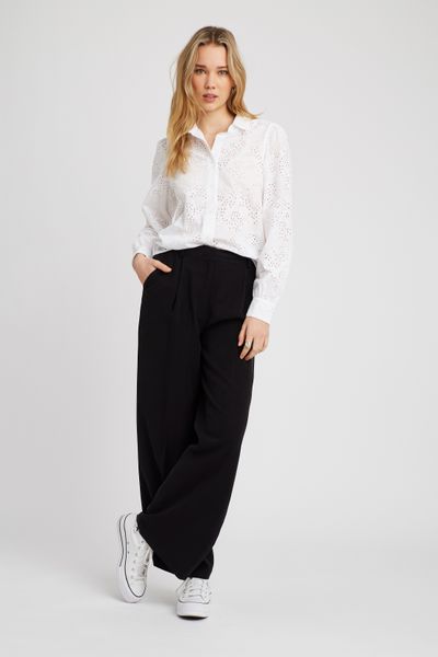 Chemise en broderie anglaise