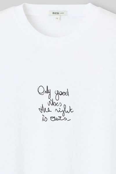 T-shirt imprim&eacute; devant