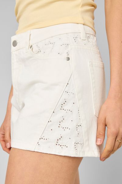 Short denim broderie anglaise