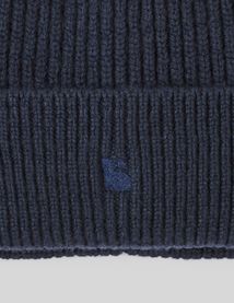 Bonnet en maille c&ocirc;tel&eacute;e
