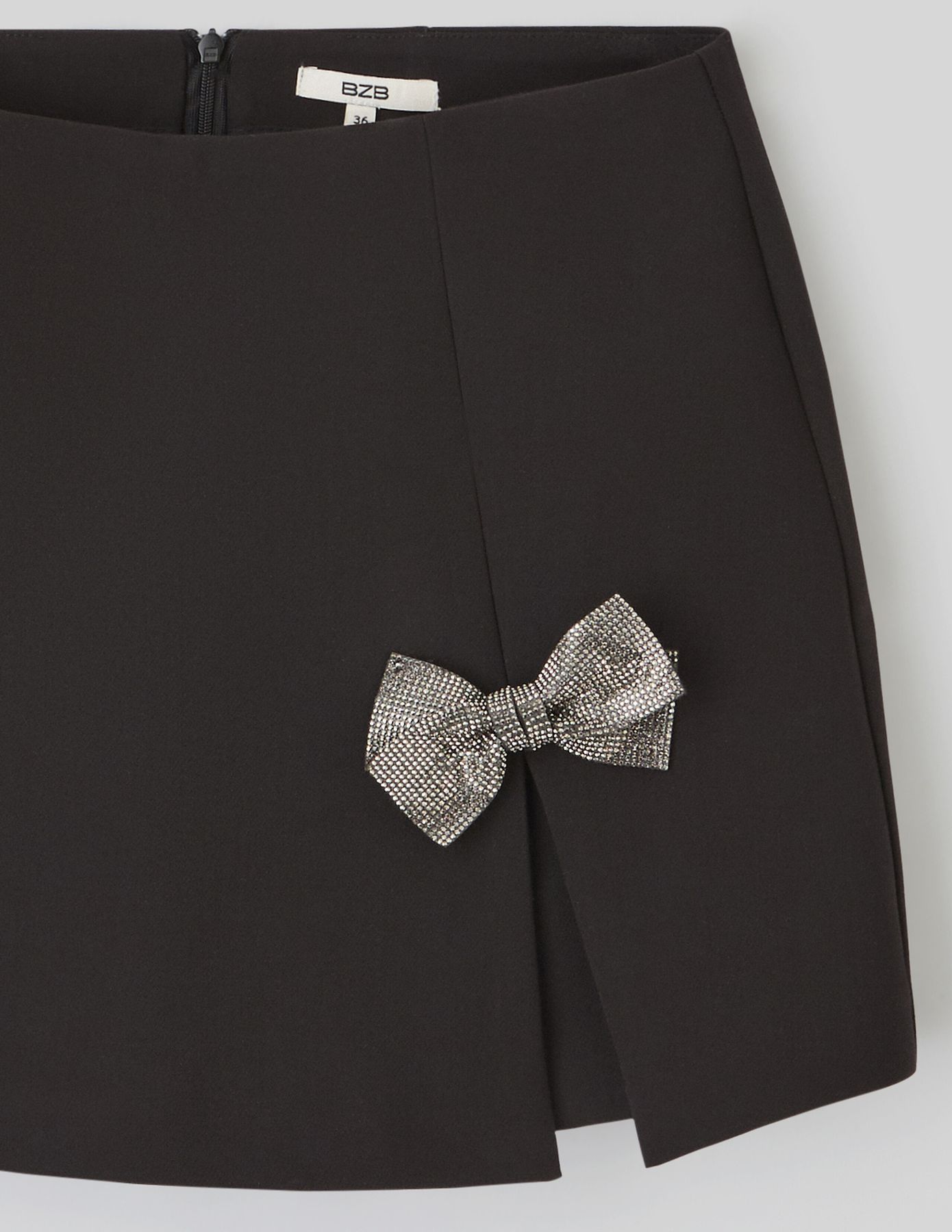 Jupe short portefeuille nœud
