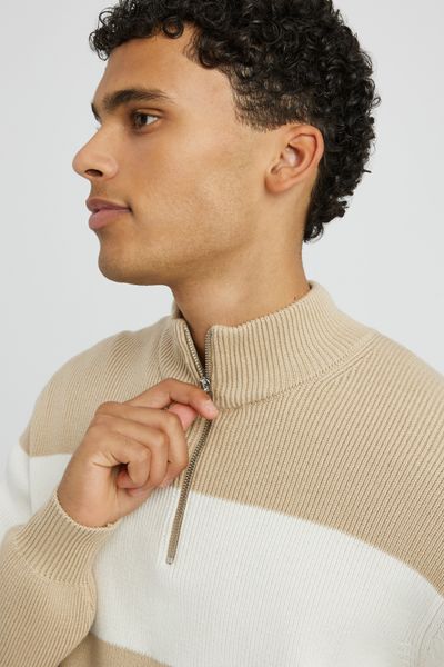 Pull ray&eacute; col montant zipp&eacute;