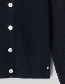 Gilet boutonn&eacute; col rond