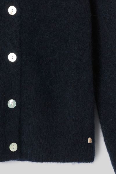 Gilet boutonn&eacute; col rond