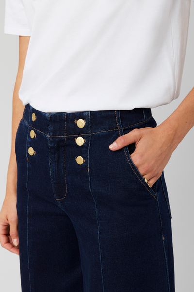 Jean d&eacute;tail boutons dor&eacute;s