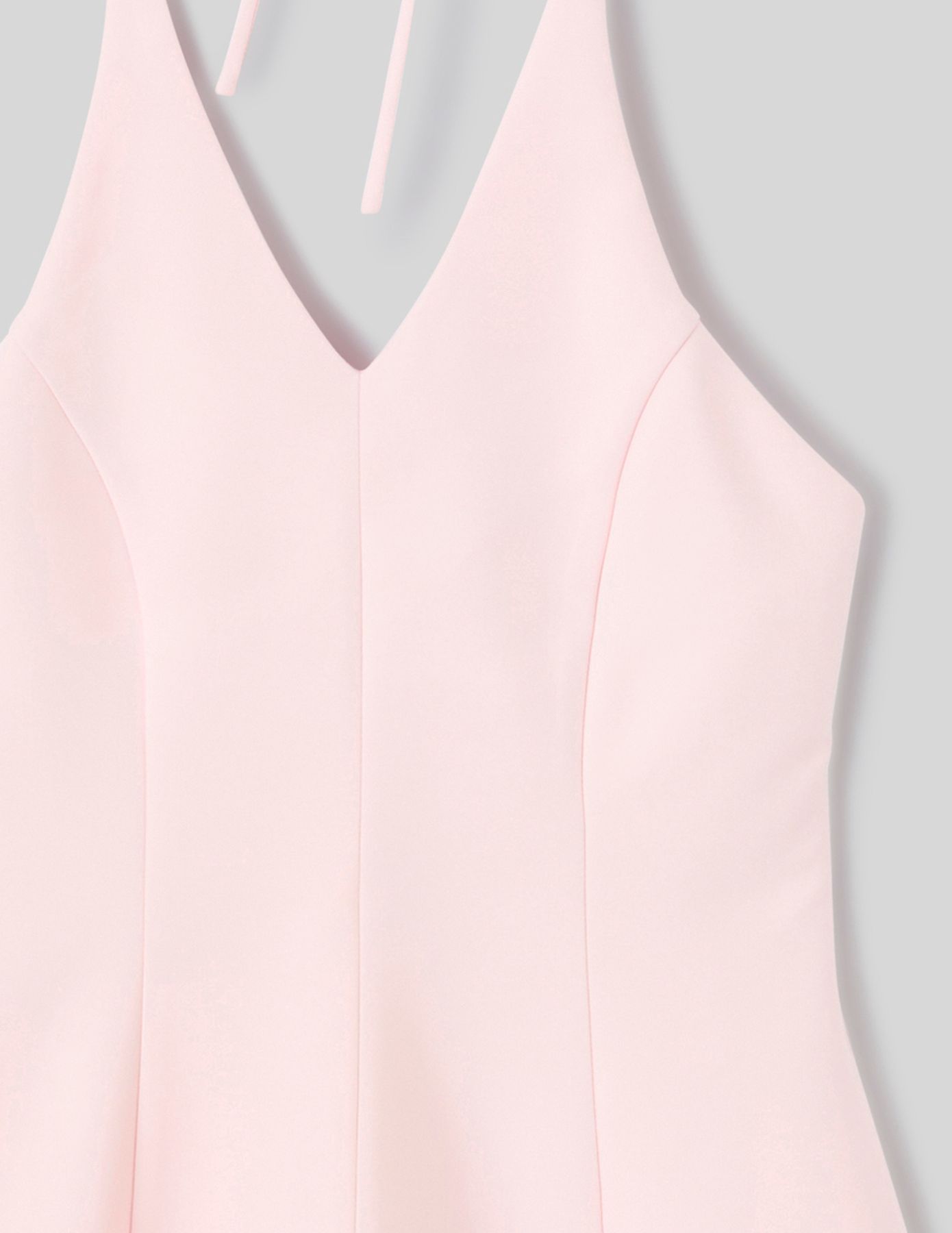 Robe courte dos nu