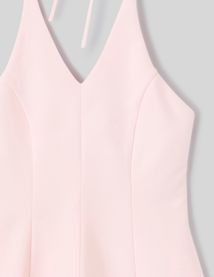Robe courte dos nu