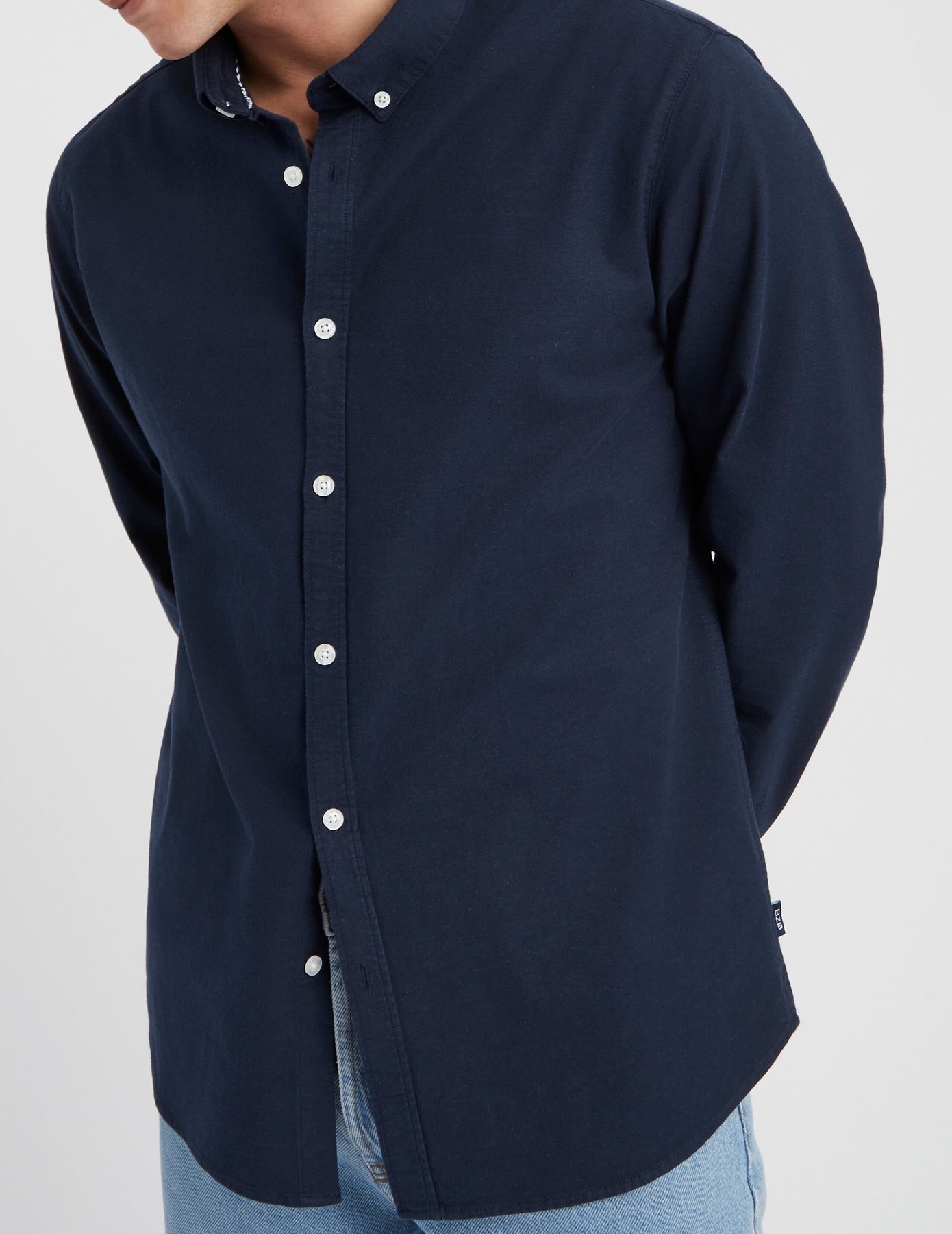 Chemise unie ajust&eacute;e