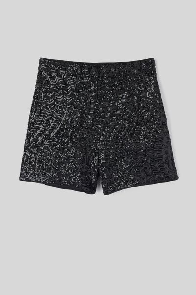 Short sequins