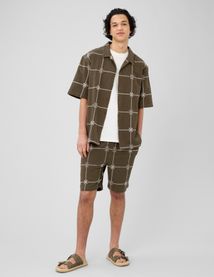 Bermuda brod&eacute;