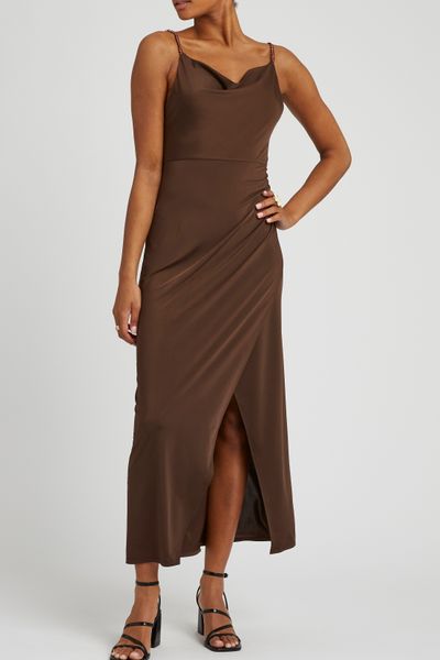 Robe longue col b&eacute;nitier