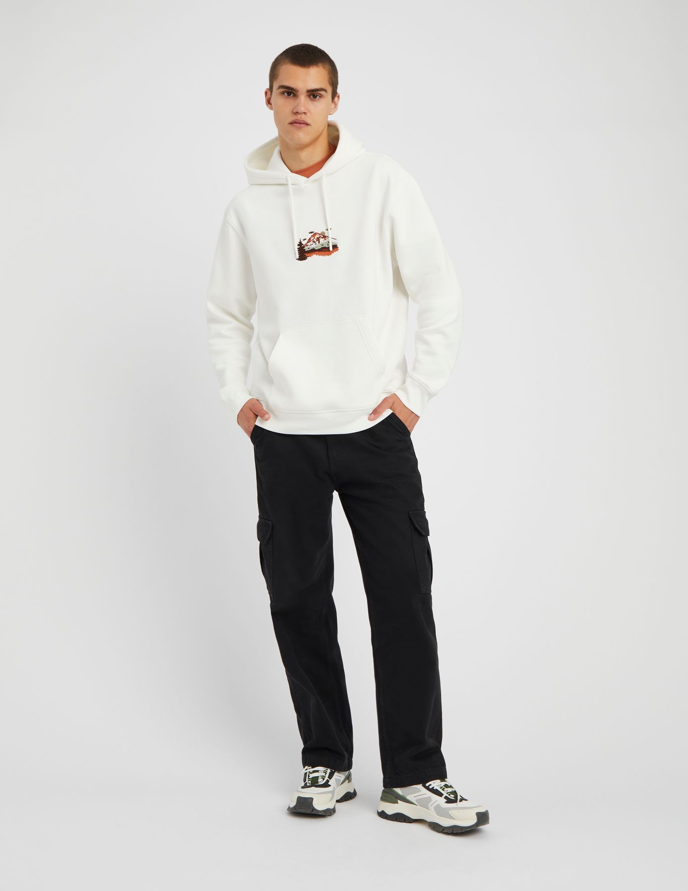 Sweat à capuche brodé
