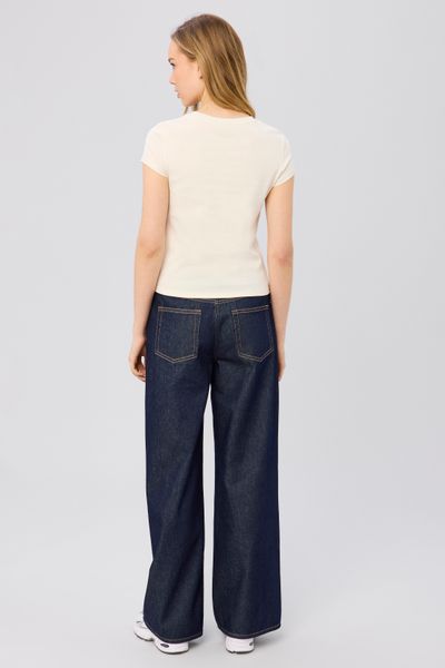 T-shirt baby tee imprim&eacute; poitrine