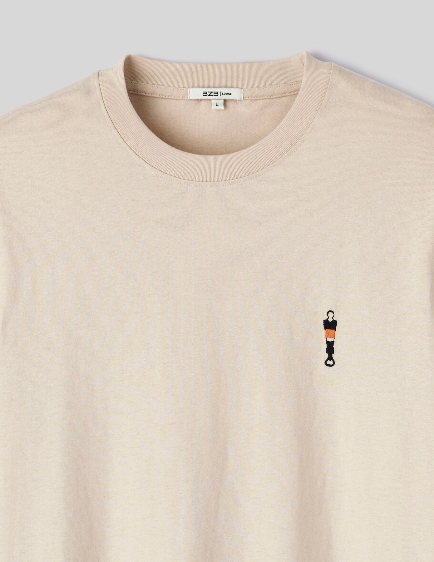 T-shirt broderie poitrine