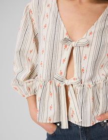 Blouse imprim&eacute;e &agrave; nouer