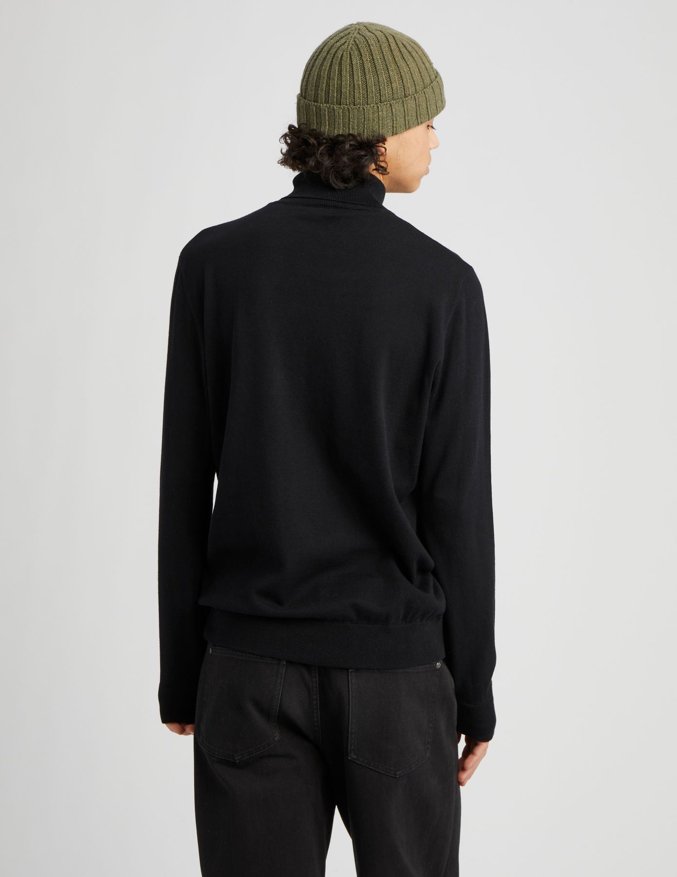 Pull col roulé