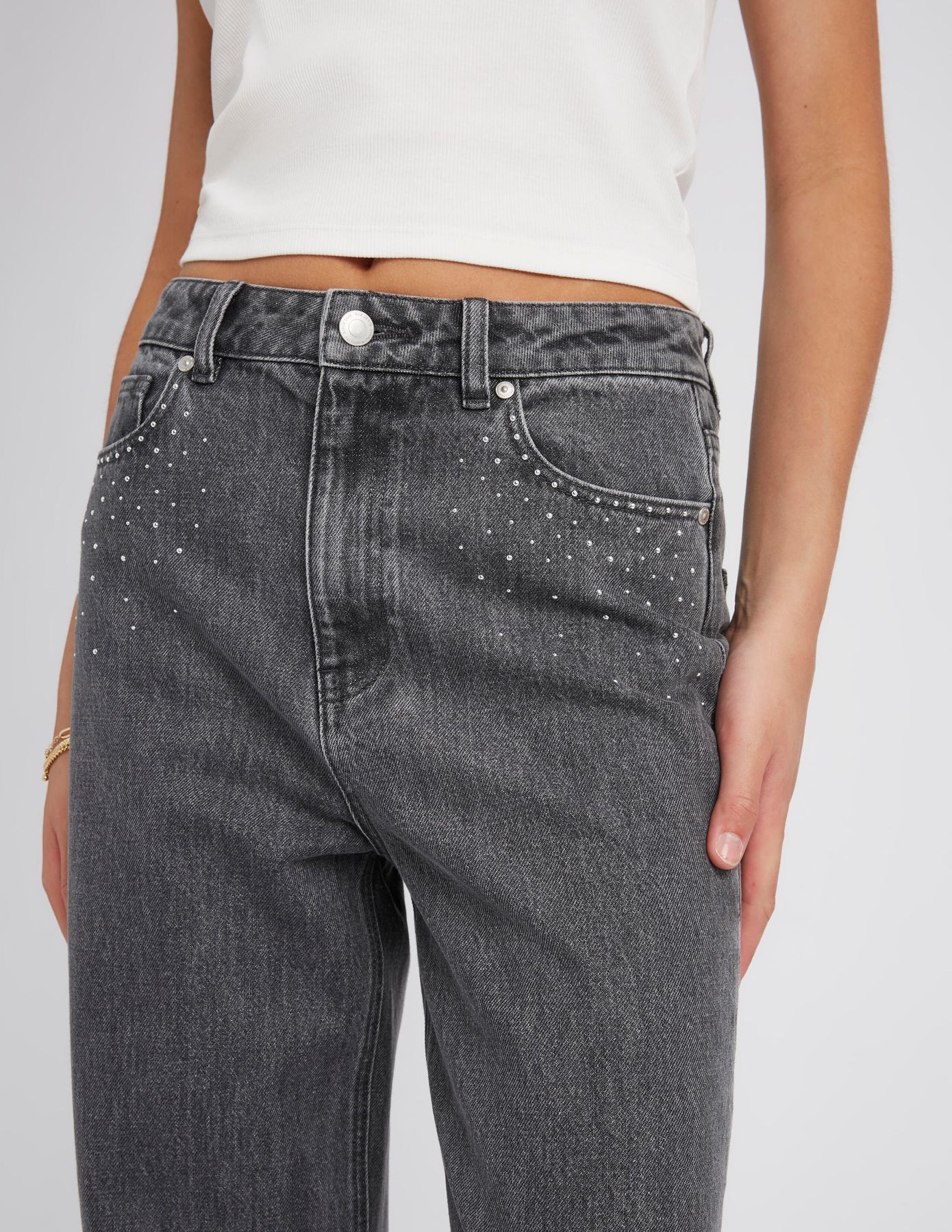 Jean straight &agrave; strass