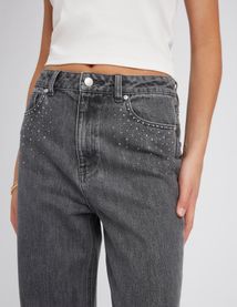 Jean straight &agrave; strass