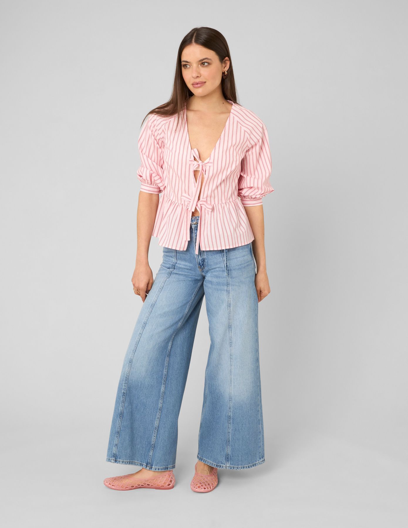 Blouse ray&eacute;e &agrave; nouer