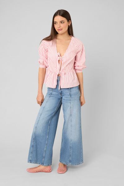 Blouse ray&eacute;e &agrave; nouer