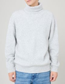 Pull col roul&eacute;
