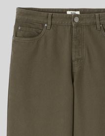 Jean loose