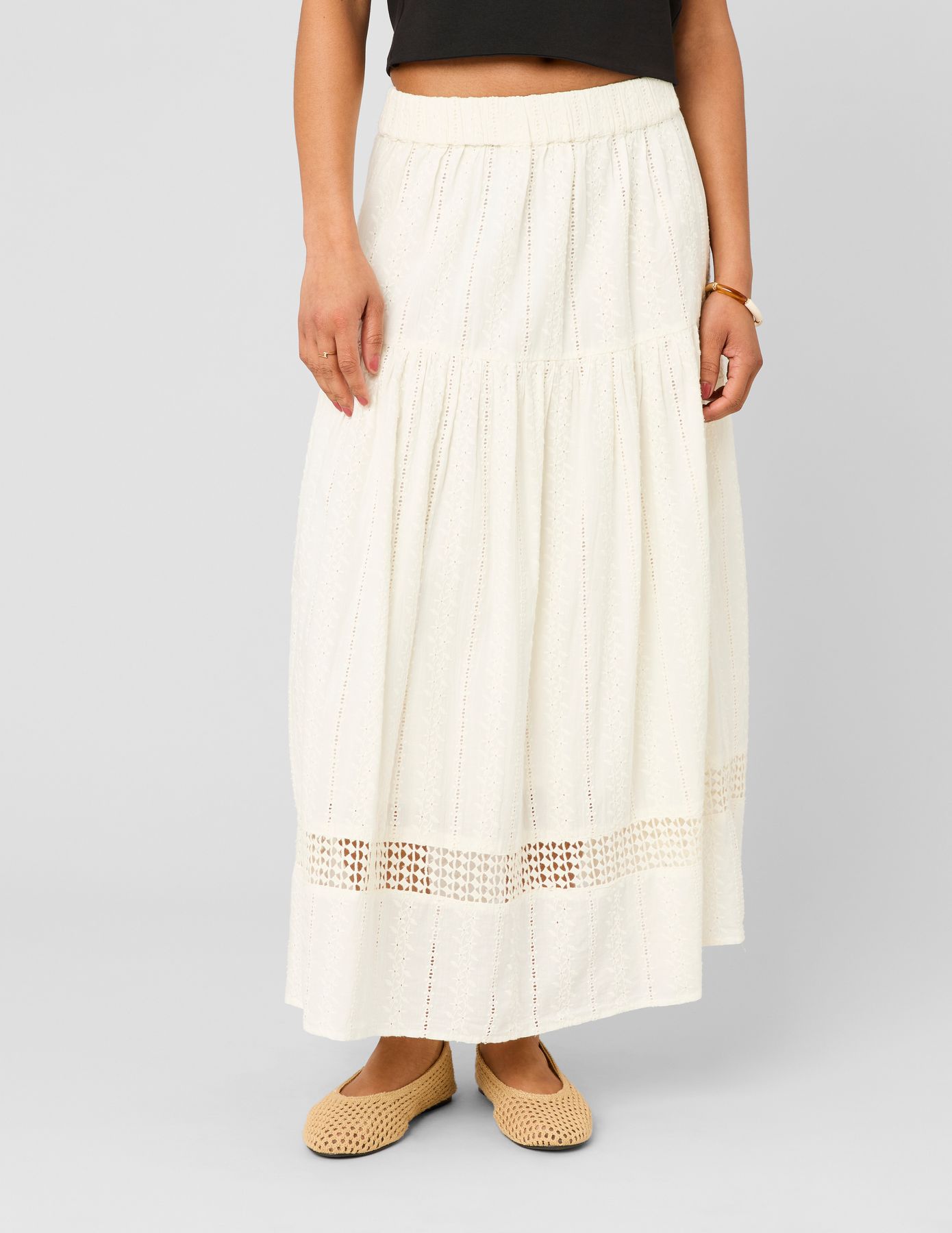 Jupe avec broderie anglaise