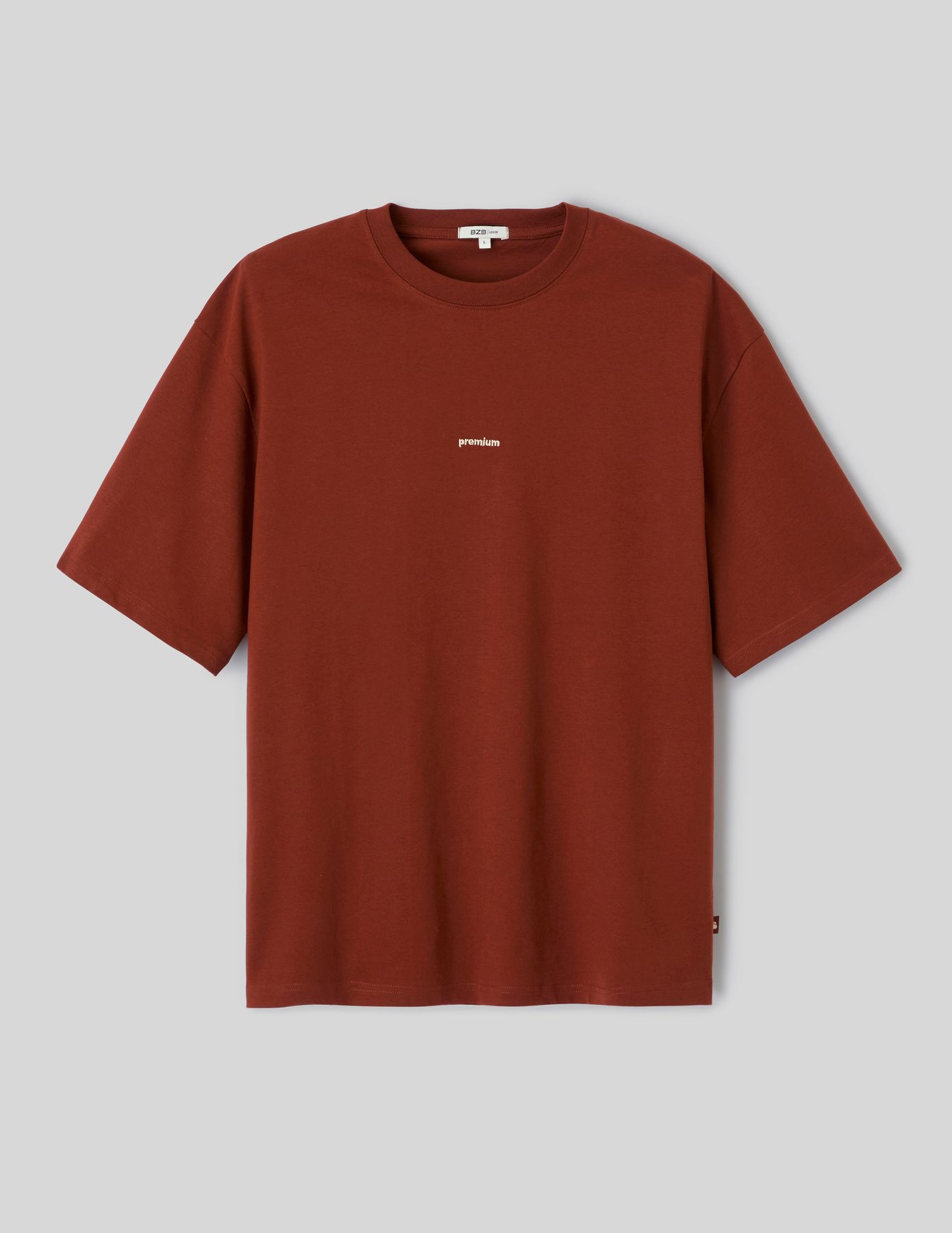 T-shirt broderie poitrine