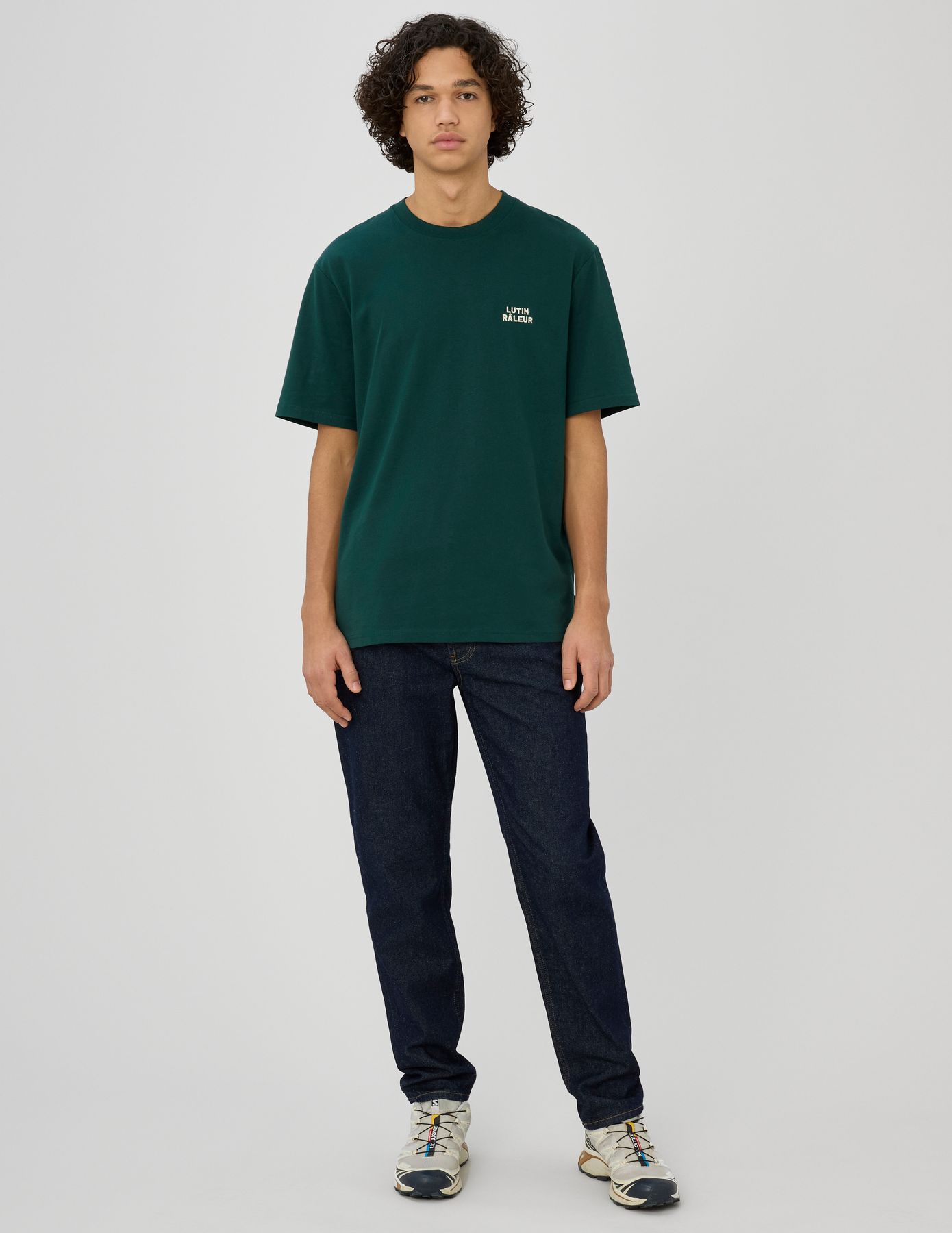 T-shirt broderie poitrine