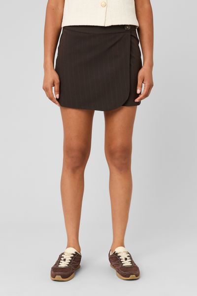 Jupe short ray&eacute;e