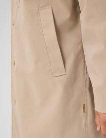Parka l&eacute;g&egrave;re &agrave; capuche
