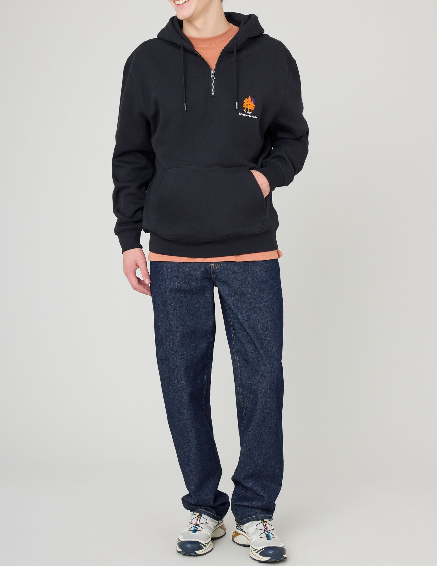 Sweat broderie poitrine