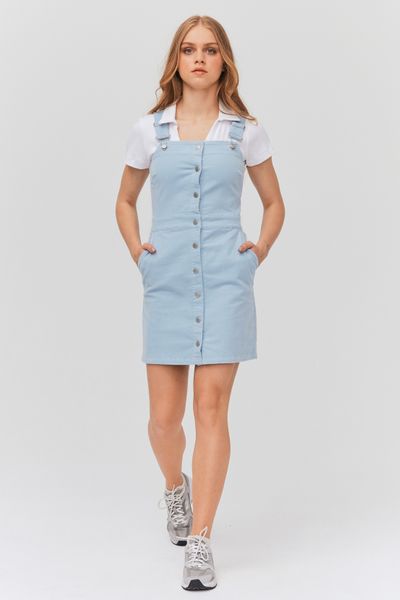 Robe en velours boutonnée