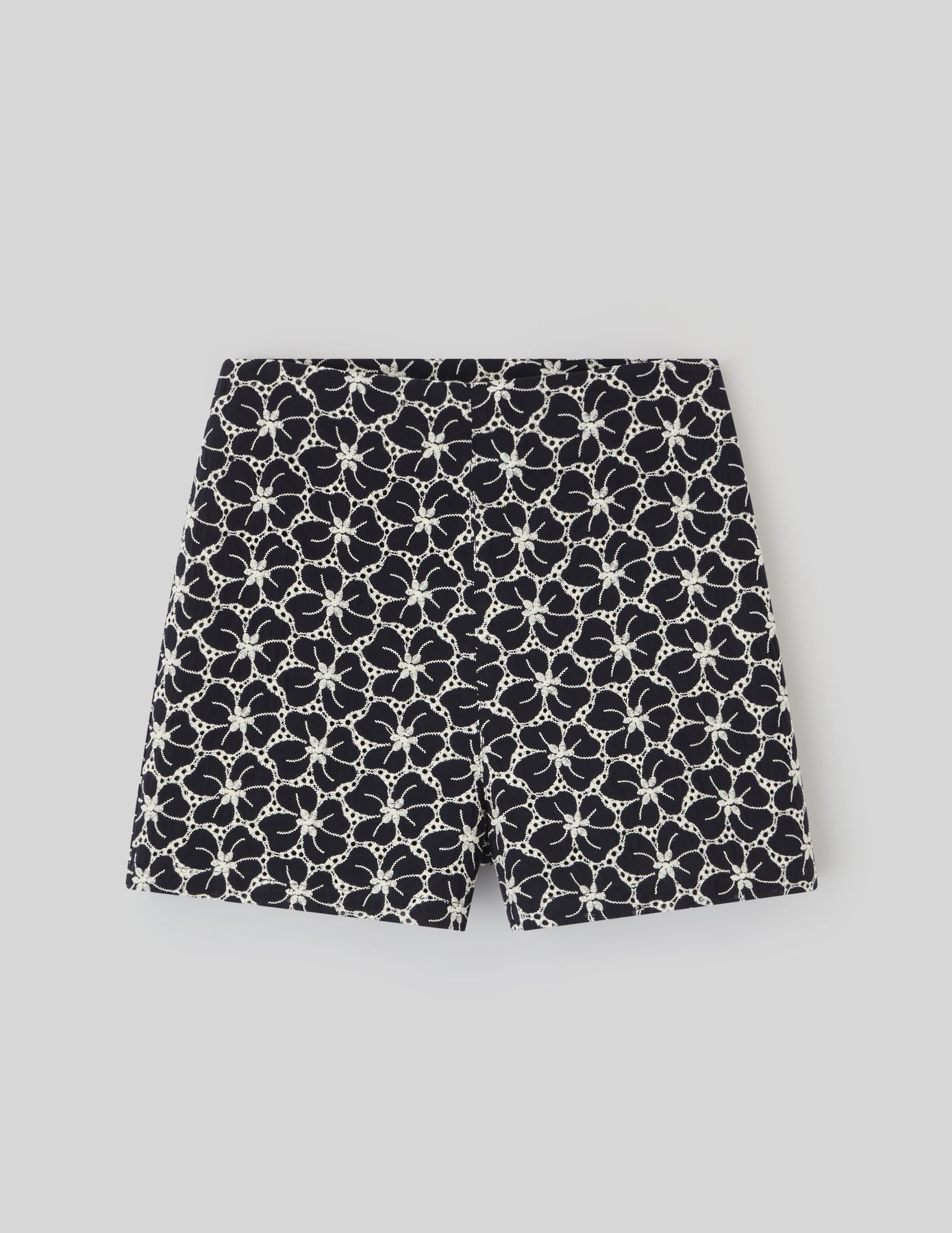 Short brodé
