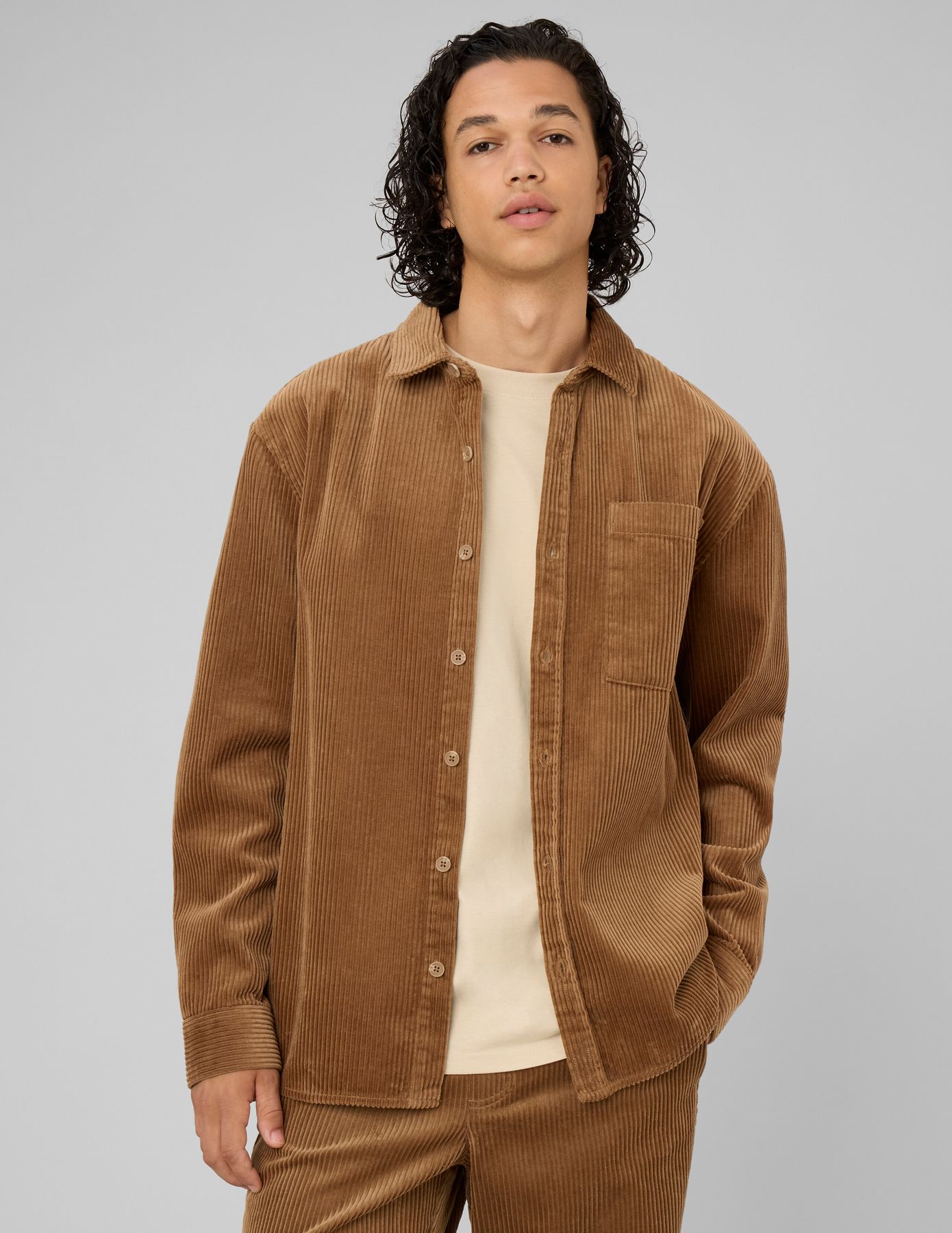 Chemise en velours c&ocirc;tel&eacute;
