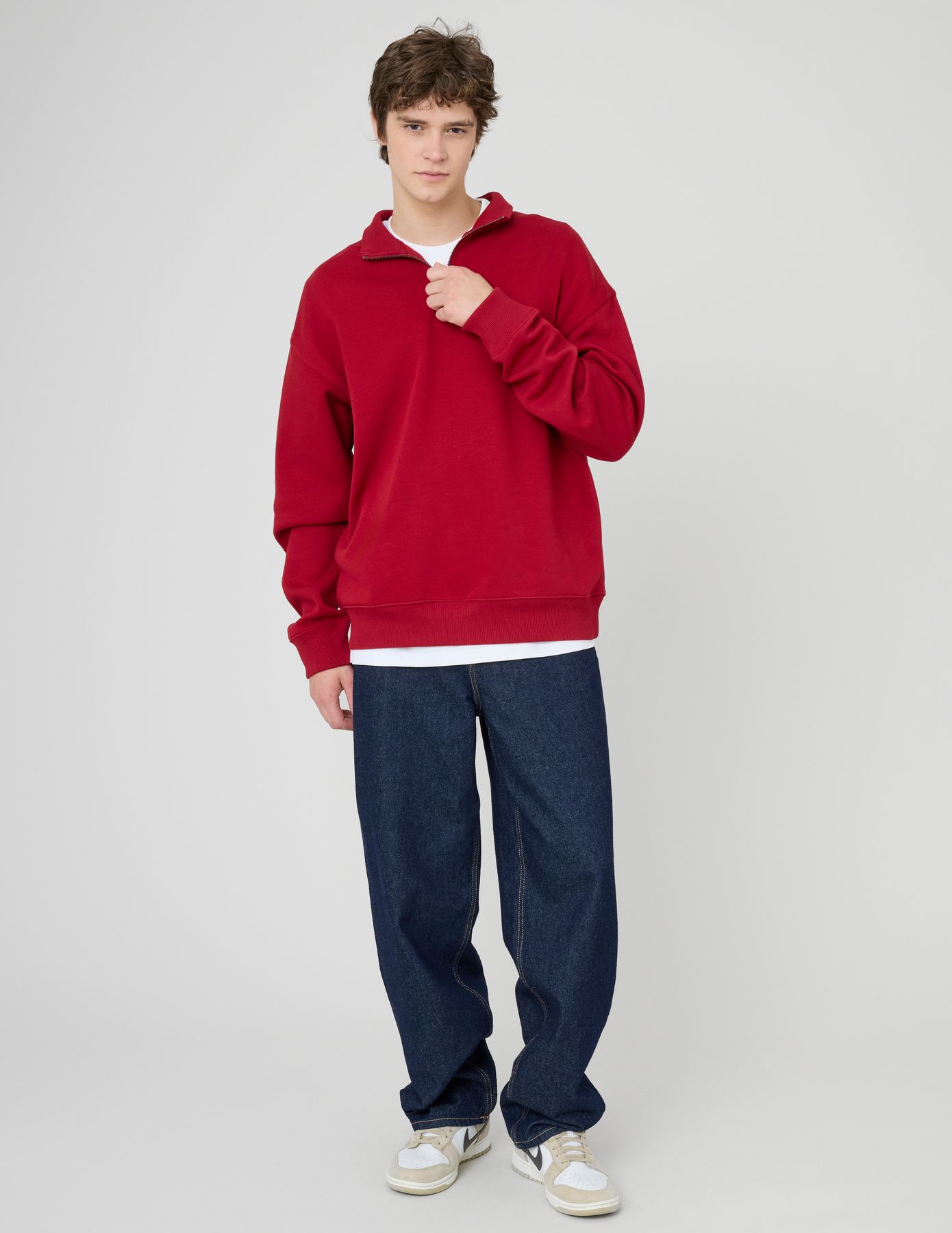 Sweat col montant avec broderie