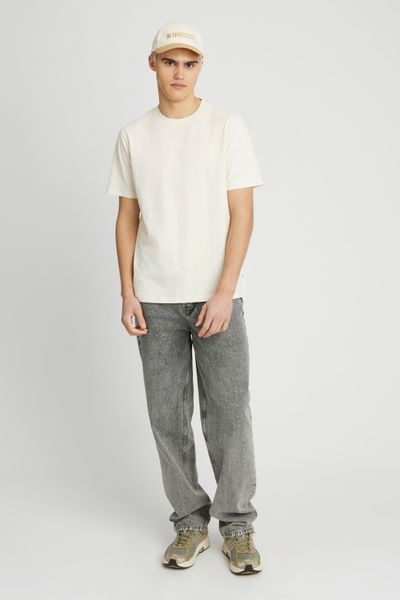 T-shirt message poitrine
