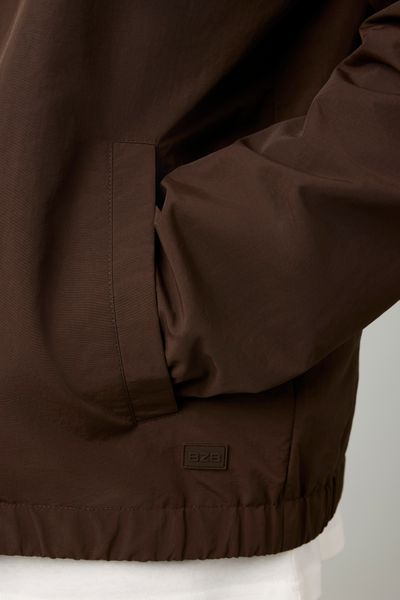 Blouson léger à capuche