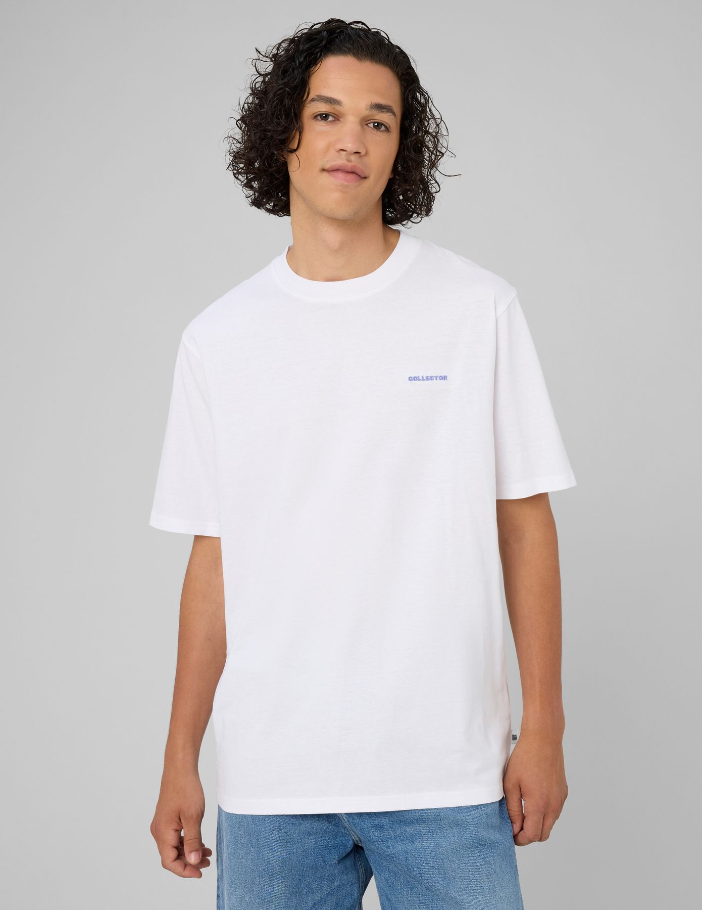 T-shirt broderie poitrine