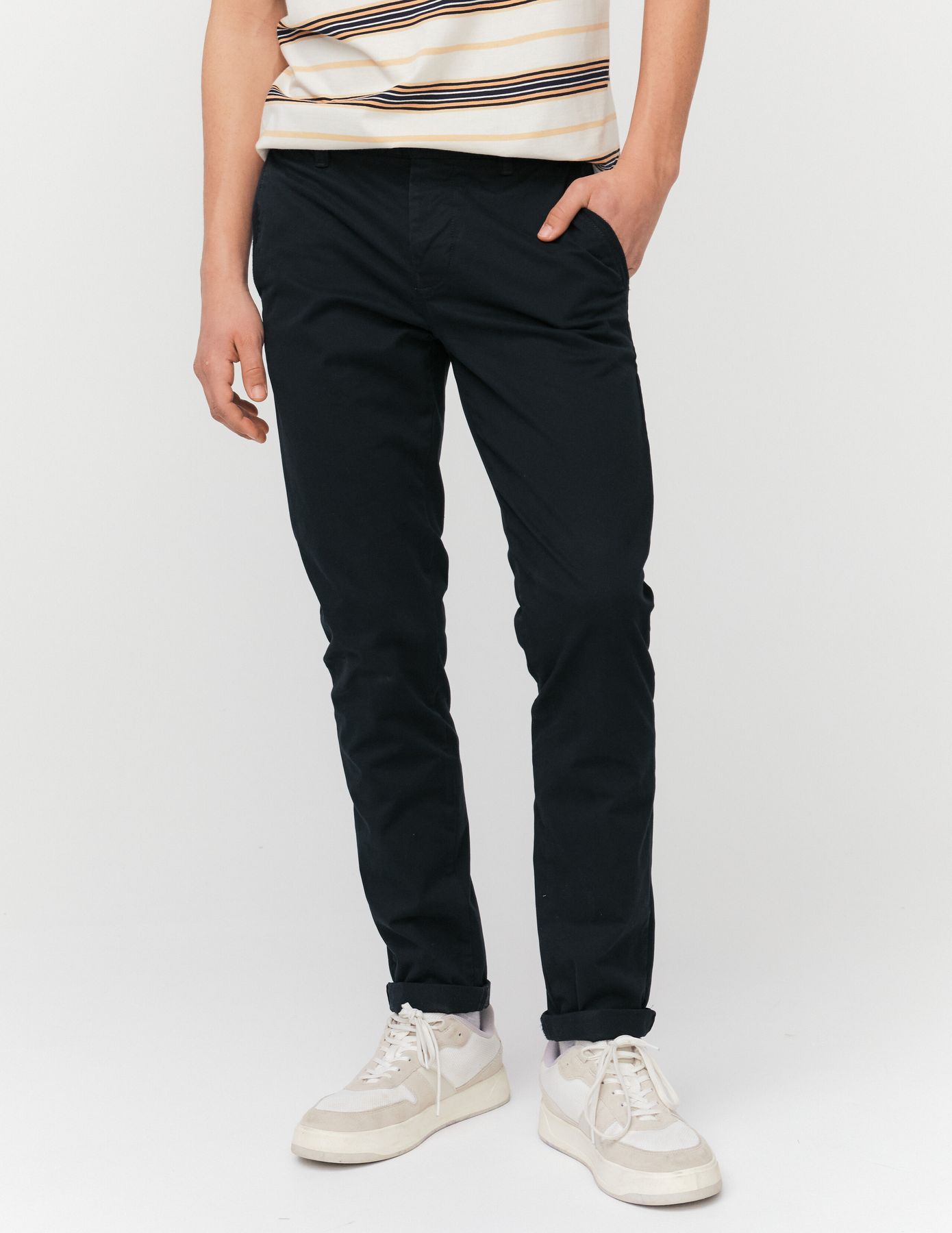 Pantalon chino ajusté