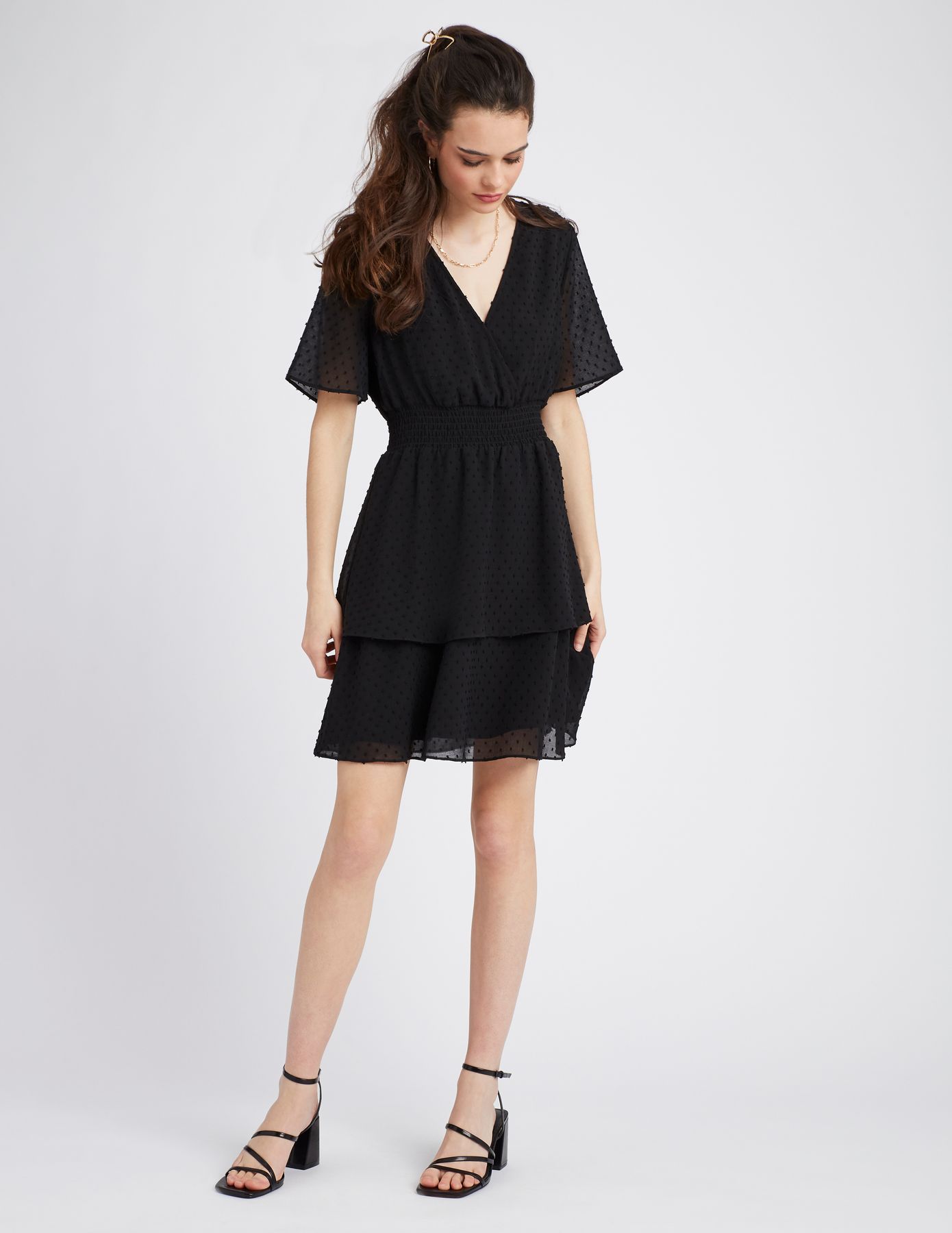 Robe courte plumetis en polyester recycl&eacute;