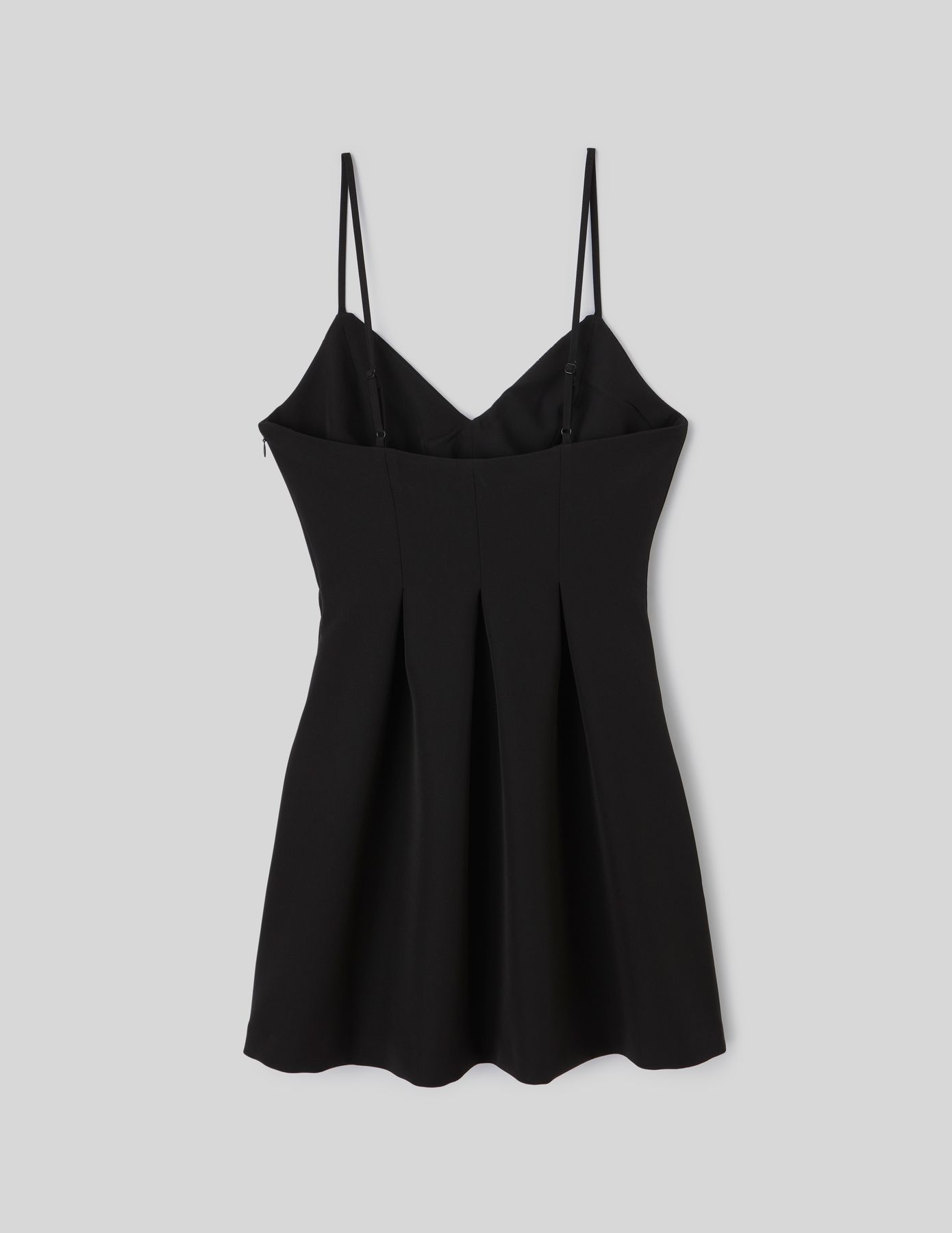 Robe courte &agrave; fines bretelles