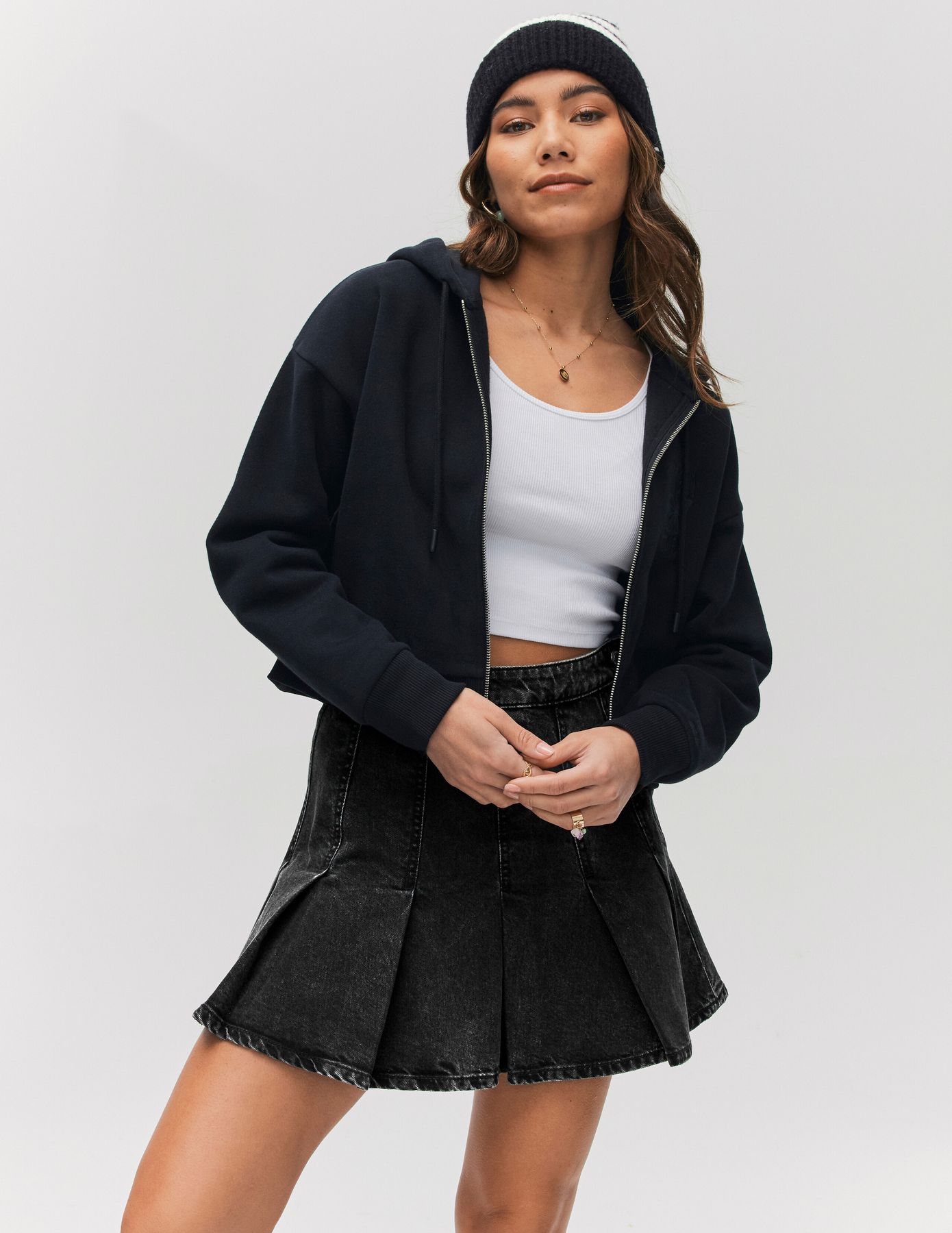 Jupe pliss&eacute;e en jean